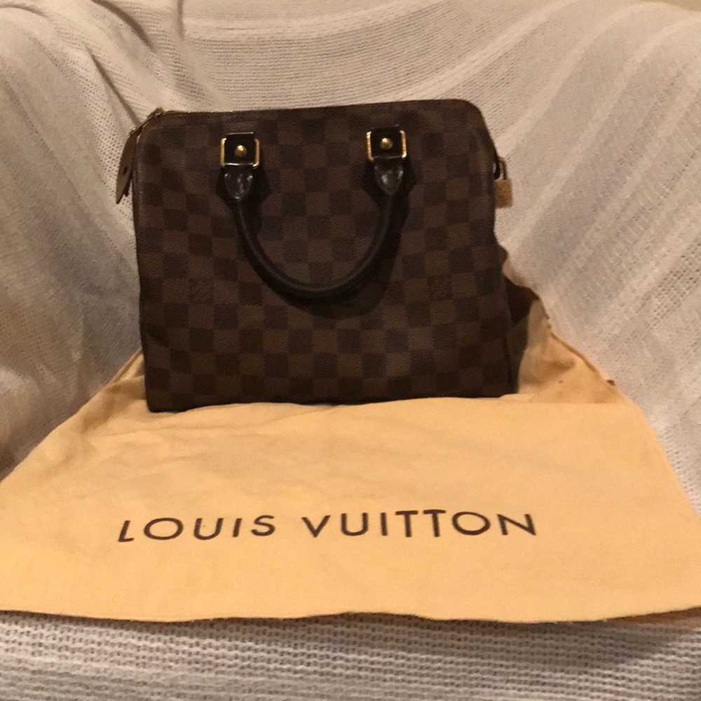 AUTHENTIC LOUIS VUITTON 25 SPEEDY🌹